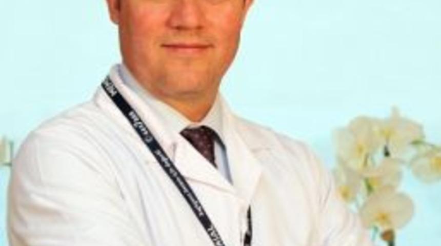 Do&ccedil;.dr. Ak&ccedil;a: "yaz Boyunca Mide Sağlığına Dikkat Edin"