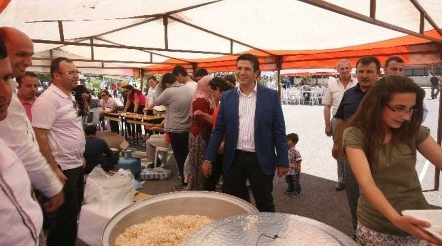 Kaymakam Bayg&uuml;l Ve Başkan Gen&ccedil; Kermese Katıldı