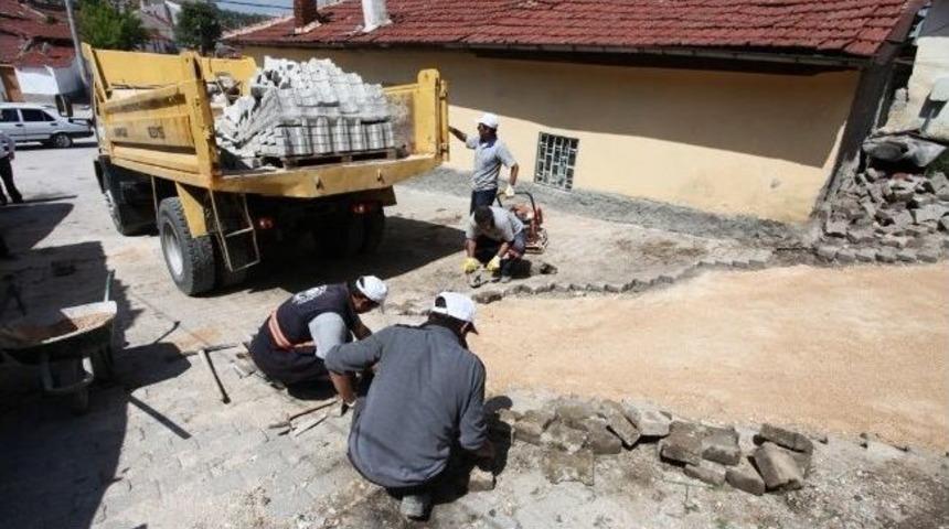 Karapınar Mahallesinde Yol Yapım Ve Onarım &Ccedil;alışmaları