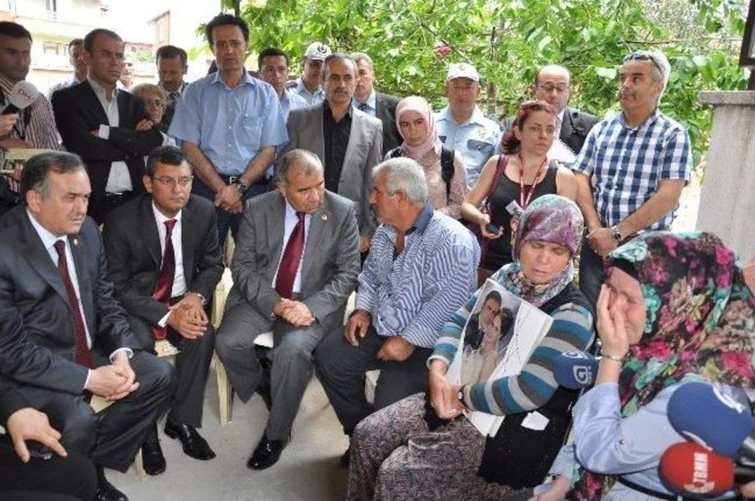 Komisyon &Uuml;yeleri Şehit Ailelerini Ziyaret Etti