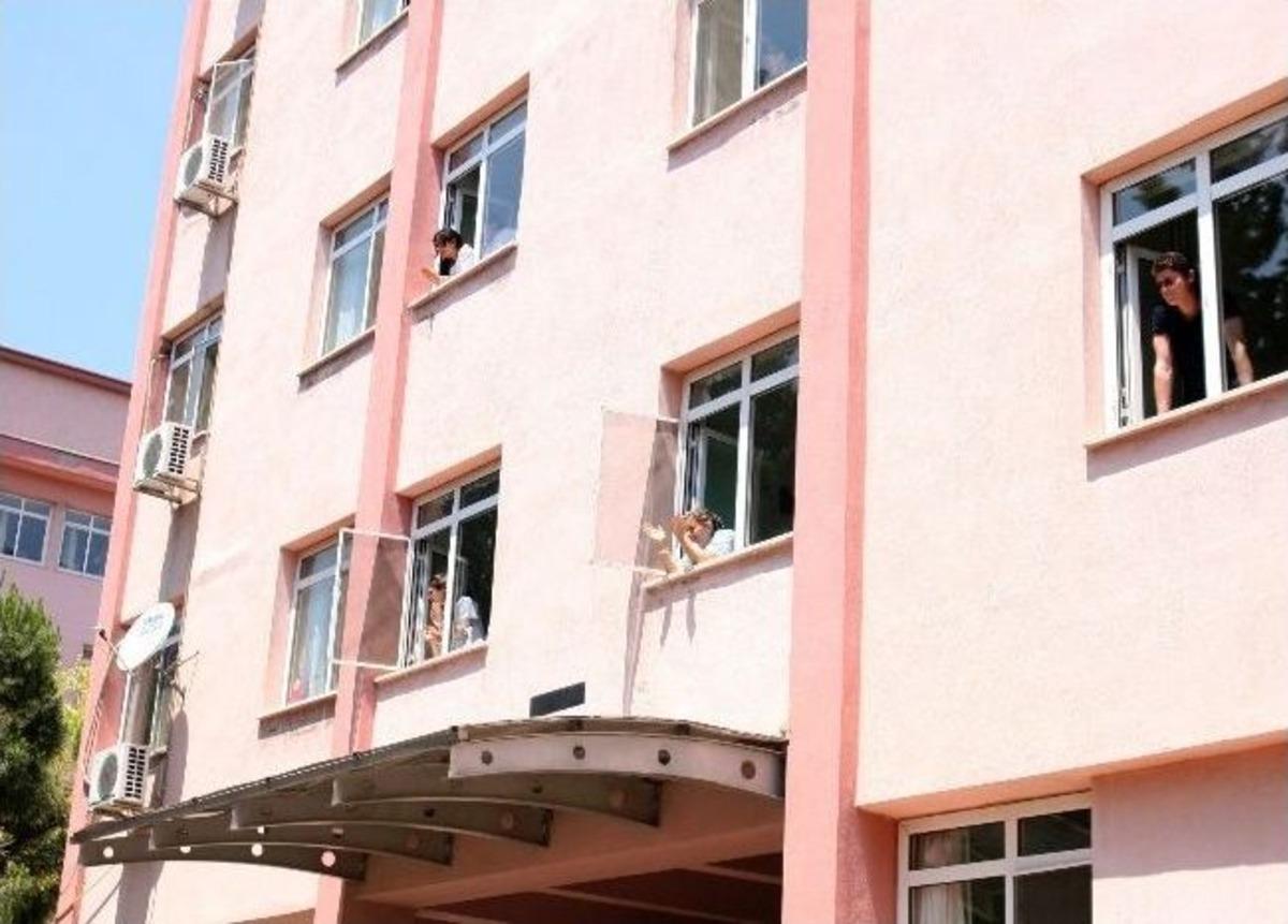 G&ouml;ğ&uuml;s Hastanesinde Eylem Devam Ediyor