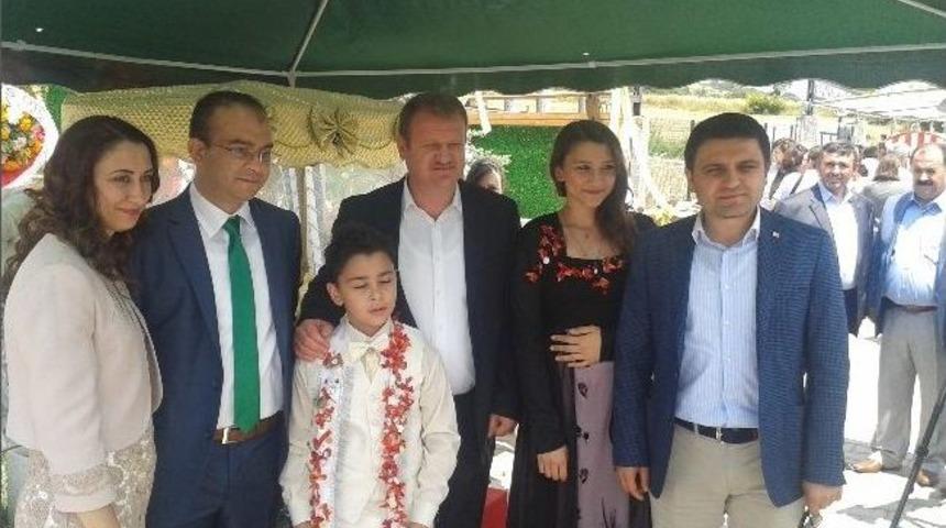 Ak Parti İl&ccedil;e Başkanının Mutlu G&uuml;n&uuml;
