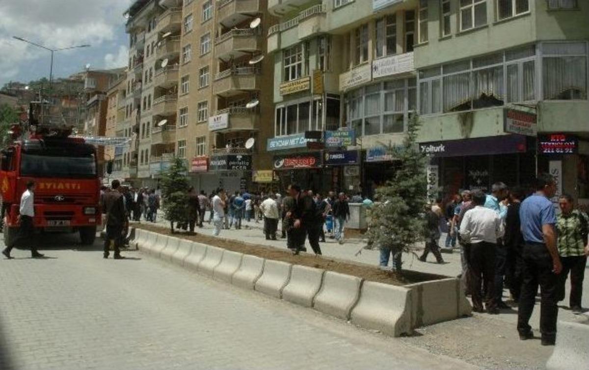 Hakkari Y&uuml;r&uuml;y&uuml;ş Sonrası Olaylar &Ccedil;ıktı