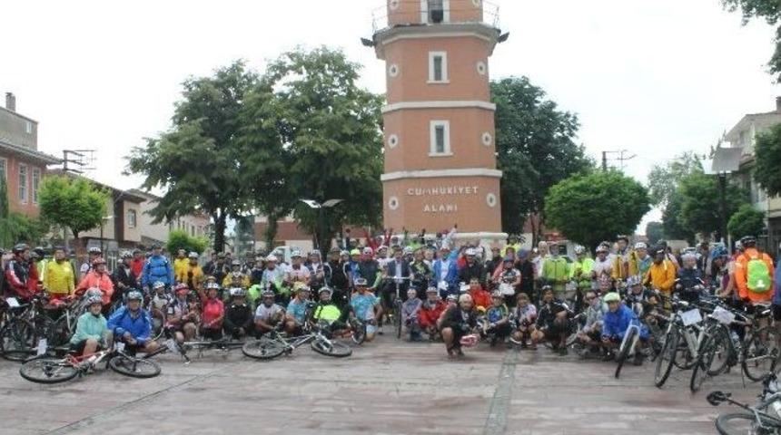 Bisikletle Y&uuml;z Yıllık Macera