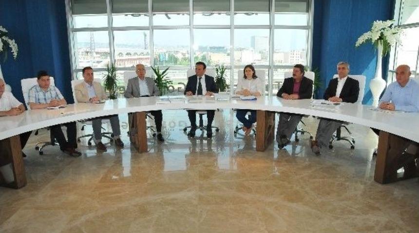 Başkan Gen&ccedil;'in M&uuml;d&uuml;rler Toplantısı