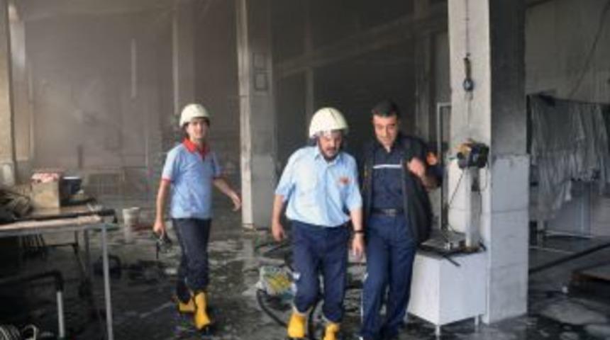 Yanan Fabrika Kullanılmaz Hale Geldi