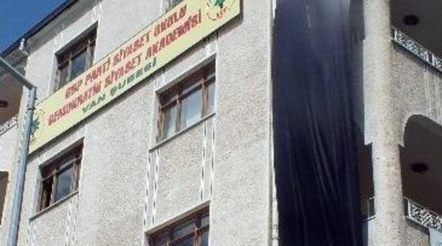 Bdp, Lice İ&ccedil;in Siyah Bez Astı