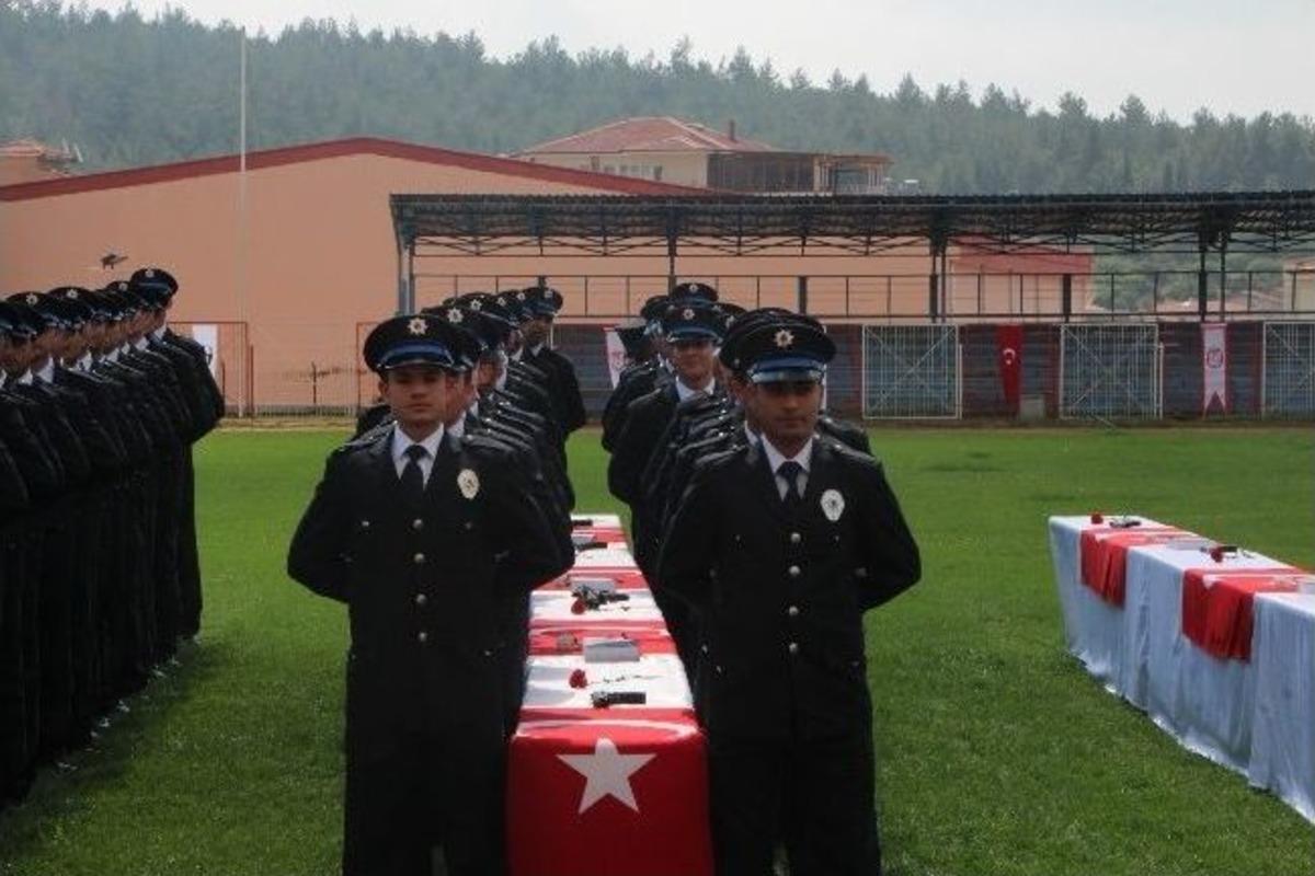 Bilecik Pomem &Ouml;ğrencileri 13&rsquo;&uuml;nc&uuml; D&ouml;nem Mezuniyet T&ouml;reni