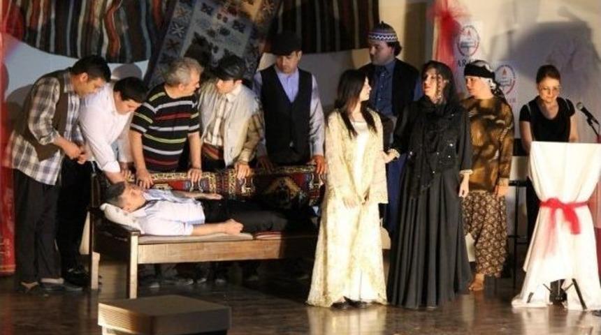 Edremit&rsquo;te &lsquo;değerler Eğitimi Projesi&rsquo; Galası Yapıldı