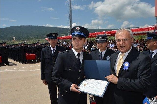 Pomem’de Mezuniyet Coşkusu