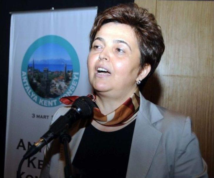 Antalya Kent Konseyi Başkanlığı’na Yeniden Semanur Kurt Seçildi G1