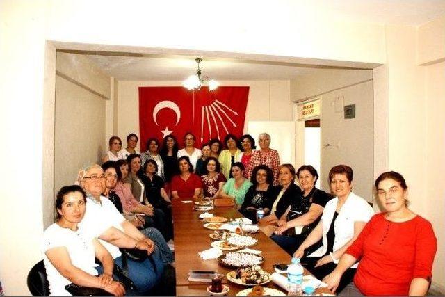 Manisa Chp Kadın Kolları Sarıgöl’de Toplandı