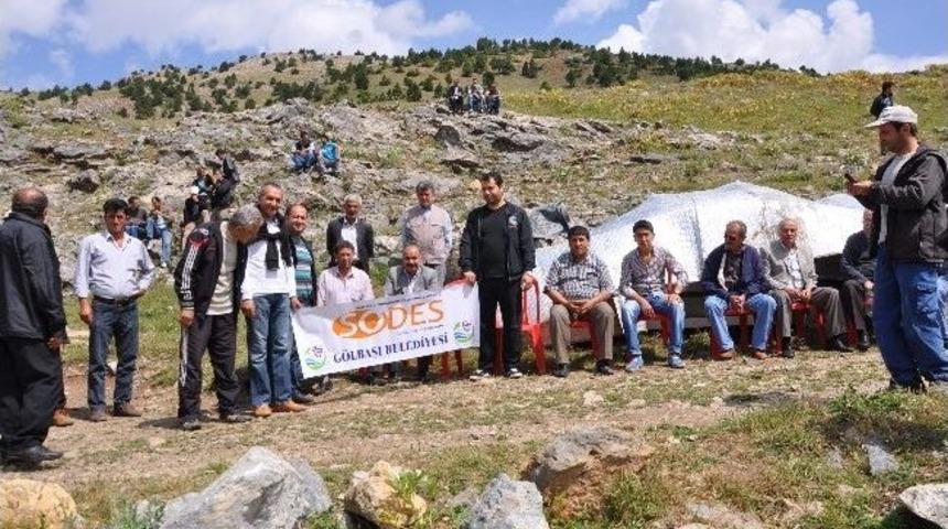 G&ouml;lbaşı 1. Yayla Şenliği'ne 300 Kişi Katıldı