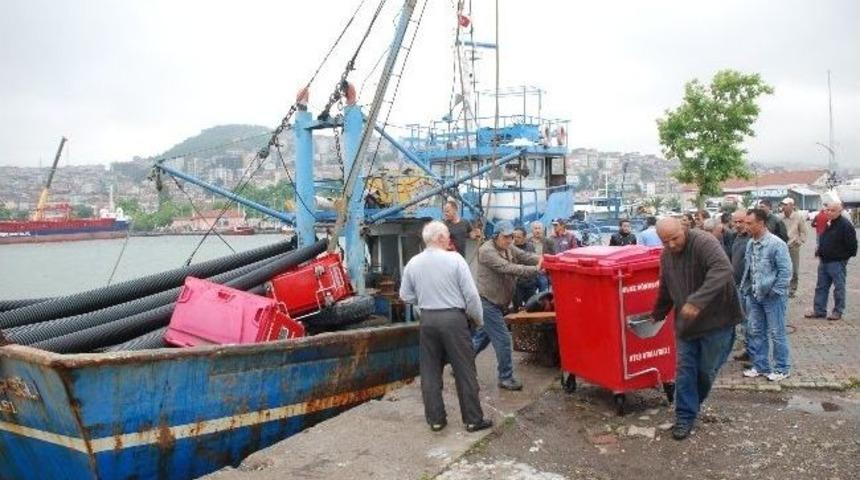 Balık&ccedil;ılar Alaplı Belediyesi&rsquo;nin Kendilerini Mağdur Ettiğini İddia Etti