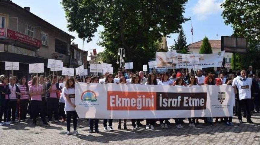 Sındırgı'da Ekmek İsrafını &Ouml;nleme Kampanyası