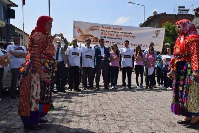 Sındırgı da Ekmek İsrafını &Ouml;nleme Kampanyası 1