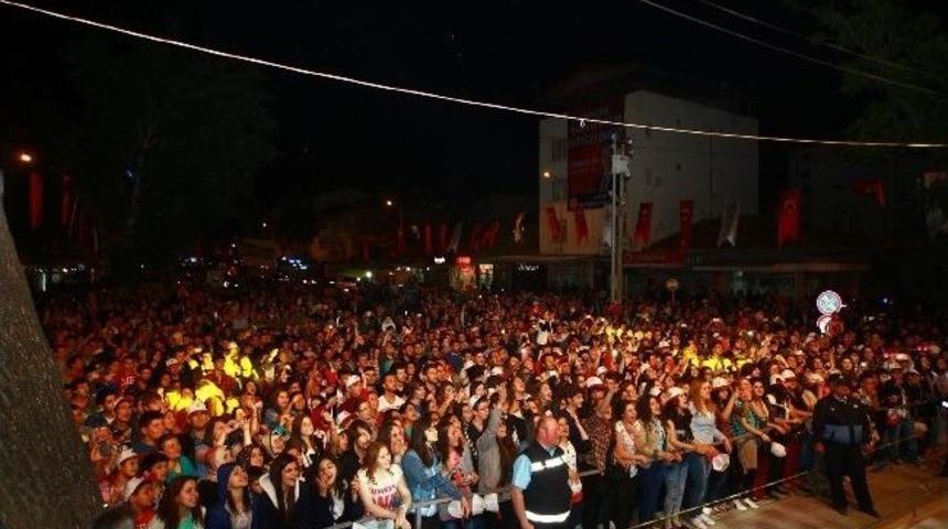 Kolpa Grubu Gen&ccedil;leri Coşturdu