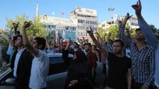 Malatya’da “bayrak İndirme” Gerginliği