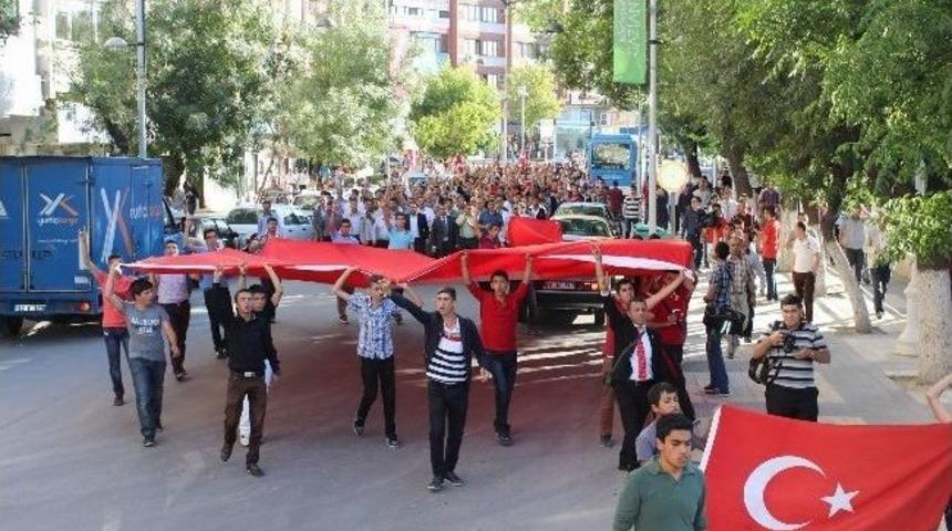 Gaziantep&rsquo;te &Uuml;lk&uuml;c&uuml;ler Lice&rsquo;de Yaşananları Protesto Etti
