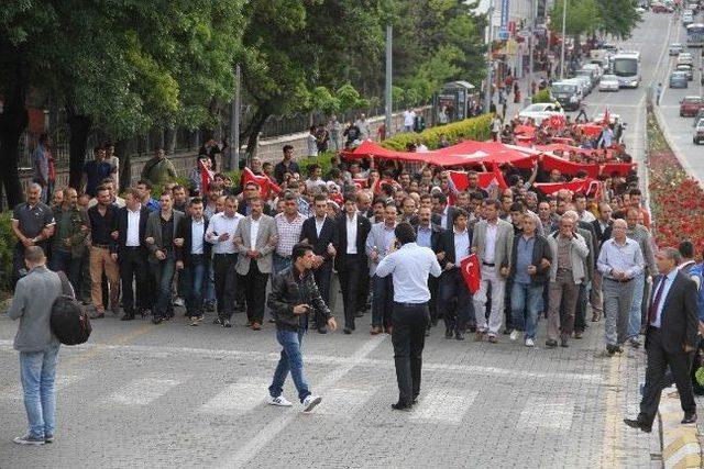 Nevşehir’de Bayrağa Saygı Yürüyüşü