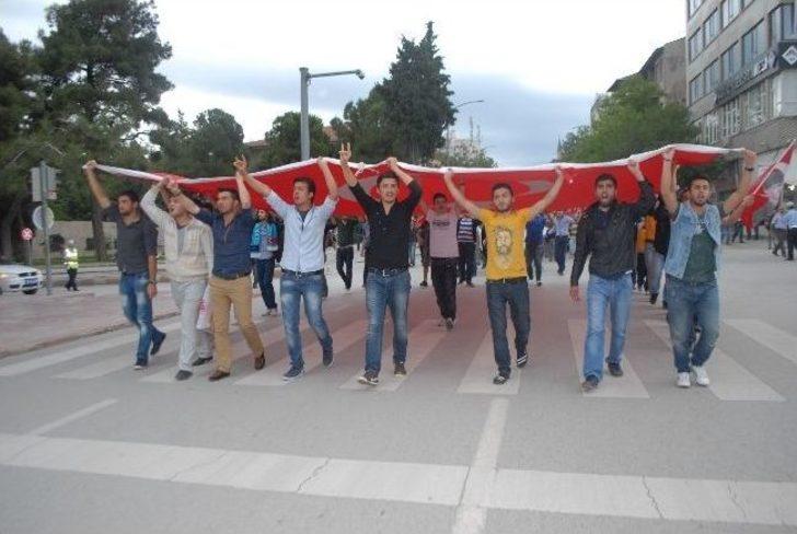 Ülkücülerden Bayrağa Saygı Yürüyüşü G1