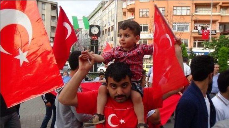 Lice’de İndirilen Türk Bayrağına Tepki G1