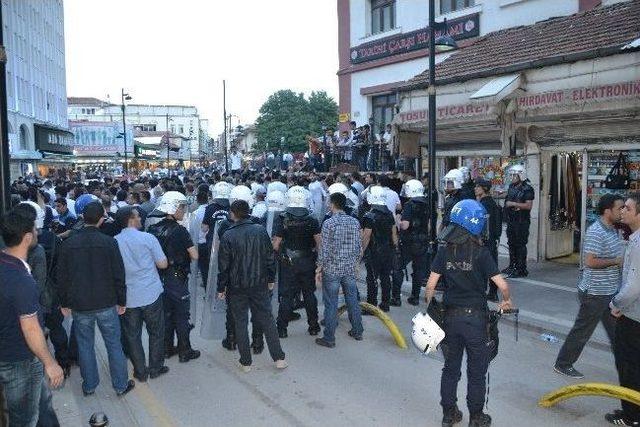 Malatya’daki Bayrak Eyleminde Bdp Binasına İkinci Baskın Girişimi