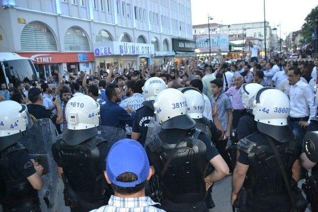 Malatya’daki Bayrak Eyleminde Bdp Binasına İkinci Baskın Girişimi