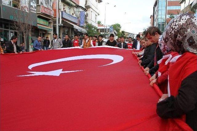 Lice’de Bayrak İndirme Olayına Ardahan’da Tepki