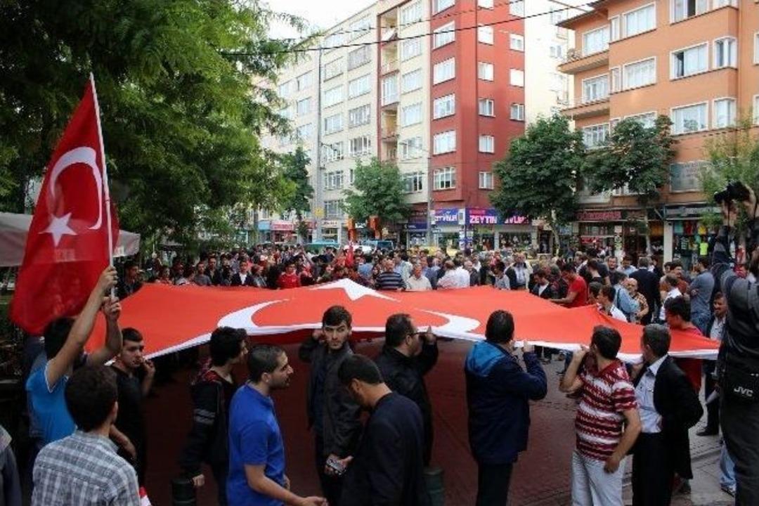 T&uuml;rk Bayrağı&rsquo;na Yapılan Saldırı Eskişehir&rsquo;de Protesto Edildi