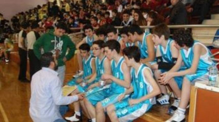 Basketbol Antren&ouml;rleri İ&ccedil;in Kurs A&ccedil;ılacak