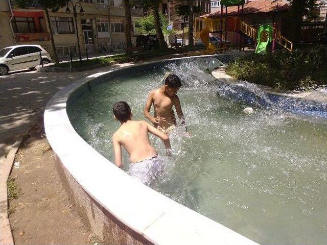 Edirne&rsquo;de &Ccedil;ocuklar Havuz Sezonunu A&ccedil;tı 3