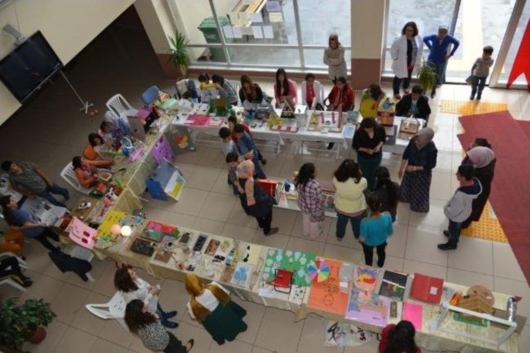 Melikgazi Belediyesi &Ccedil;ocuk Meclisi&rsquo;nden Fen Ve Teknoloji Sergisi