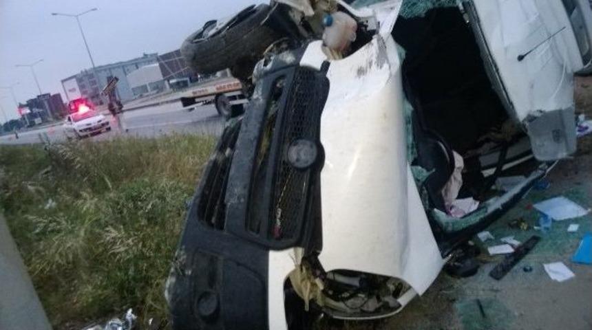 Direğe &Ccedil;arpan Ara&ccedil;ta Can Pazarı: 1&rsquo;i Bebek 5 Kişi Yaralandı