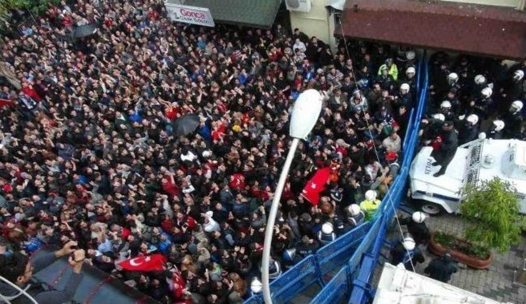 Hdp Tabelasını İndirmeye İki Yıldan Beş Yıla Kadar Hapis İstemi