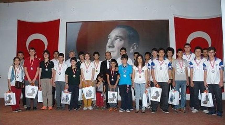 Matematik &Ouml;d&uuml;lleri Sahiplerini Buldu