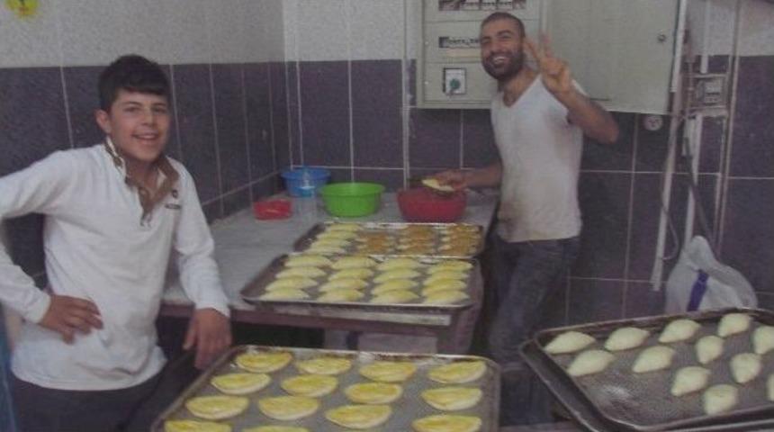 Diyarbakır&rsquo;da Ekmek Fiyatları T&uuml;rk&ccedil;e Ve K&uuml;rt&ccedil;e Yazıldı