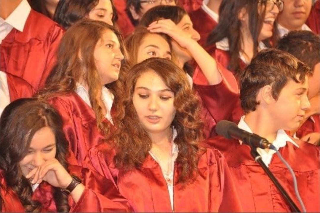 Gkv Ortaokulu&rsquo;ndan 137 &Ouml;ğrenci Kep Atarak Veda Etti