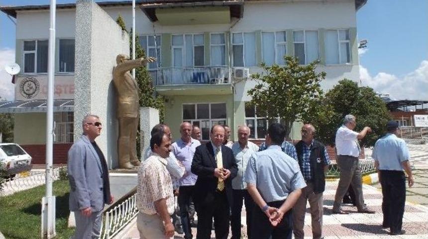 Başkan Özakcan, Eski Belediye Binasını İnceledi