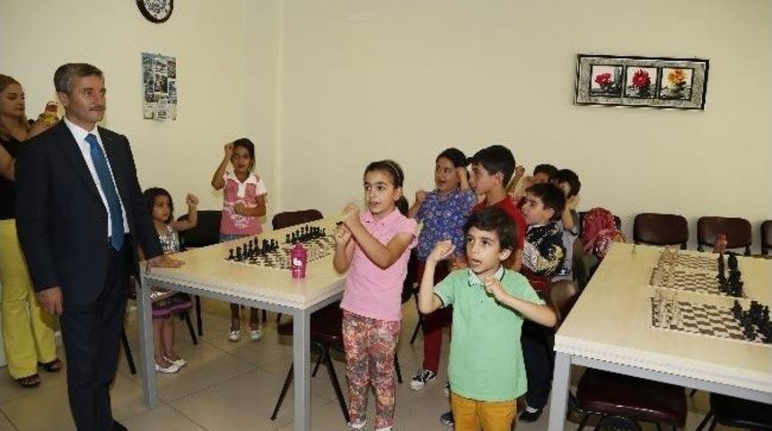 M&uuml;zik Eşliğinde Satran&ccedil; Dersi