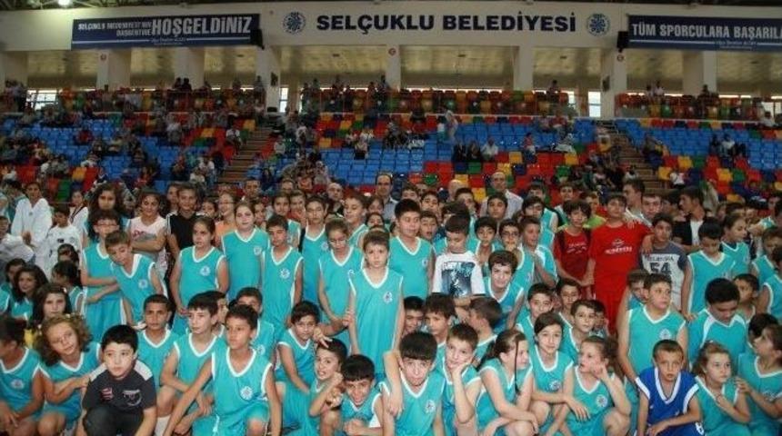 Sel&ccedil;uklu&rsquo;da 2014 Yaz Spor Okulları Eğitime Başlıyor