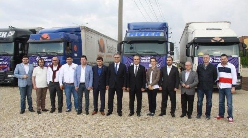 İneg&ouml;ll&uuml; Mobilyacılardan Bosna&rsquo;ya 5 Tır Yardım