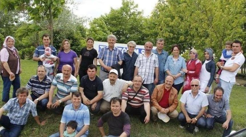 T&uuml;rk-eğitim Sen Geleneksel Pikniğini, Malkara Karaidemir Baraj Sahasında Yaptı