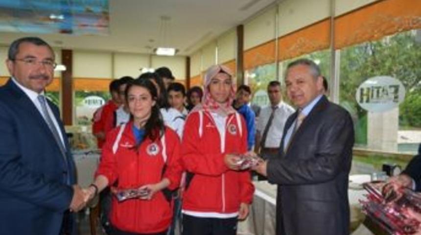 Sancaktepe&rsquo;nin yıldızları kahvaltıda buluştu