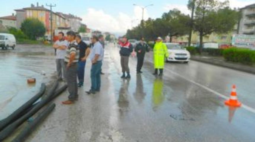 Osmancık'ta Yine Sel Hayatı Olumsuz Y&ouml;nde Etkiledi