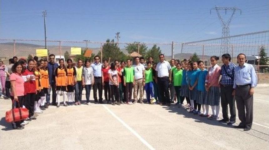 Voleybol Turnuvasında Sona Gelindi