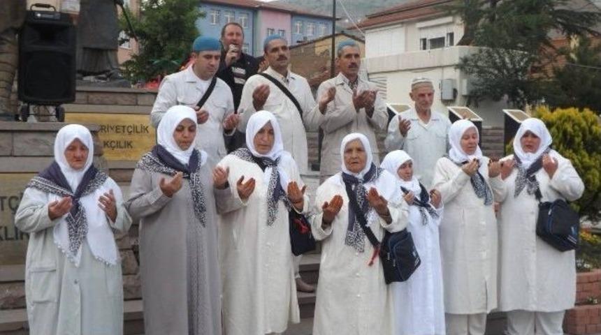 Umre Kafilesi Kutsal Topraklara Uğurlandı