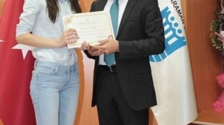 Kitap Kurtları Belgelerini Aldı
