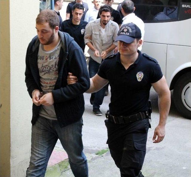 G&ouml;zaltına Alınan 20 &Ouml;ğrenci Adliyeye Sevk Edildi 3