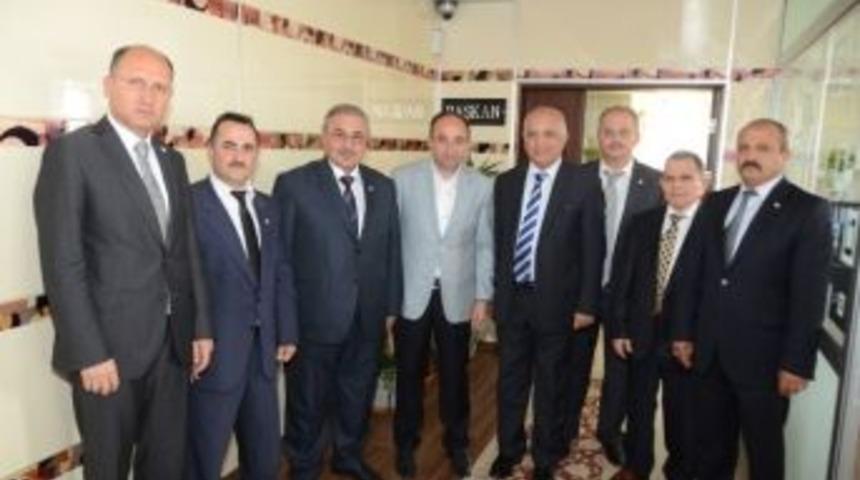 &Uuml;z&uuml;lmez&rsquo;e T&uuml;rk Kızılay&rsquo;ından Teşekk&uuml;r
